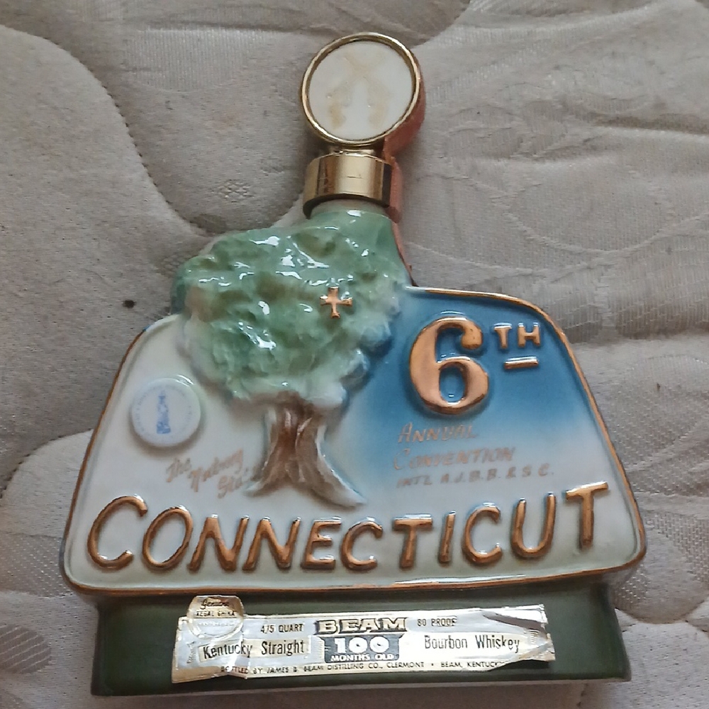 Connecticut 6th Annual Convention Decanter